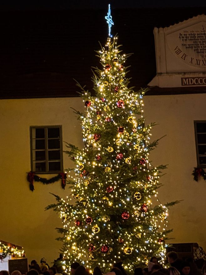‼️obchod bude od pondělí fungovat v omezeném režimu ‼️ předvánoční čas je ve znamení adventních trhů a letos se právě ty...